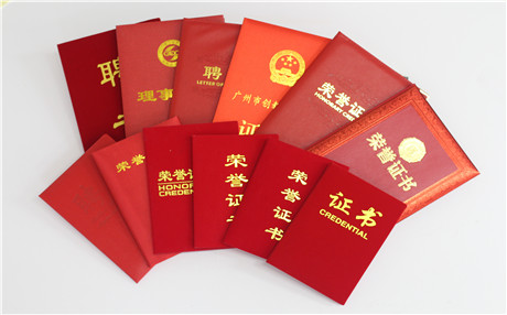 感情纠纷变犯罪令人唏嘘_大一男生图书馆砍女生