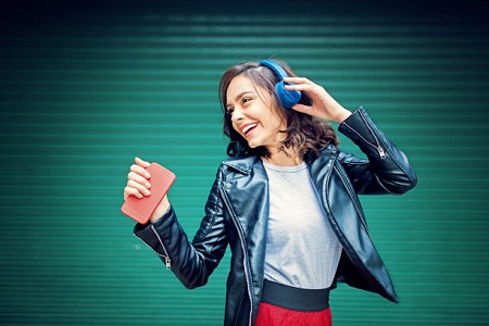 出现焦虑不安,就用音乐来调节