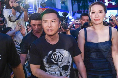甑子丹瓶盖挑战成功,盲踢被疯狂打Call,看来是真功夫!