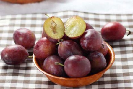 西梅的功效与作用,这五个女人吃西梅的营养价值功效