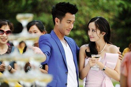 /></p><p>　　至于外界传出杨幂与公婆关系不好的时候，也是刘丹直接出面力挺杨幂，并且还称赞杨幂是一个十分好的儿媳妇，在家里无论是对她们，还是对其他的人都十分的有礼貌，甚至还说自己都没有见过杨幂发脾气，不过她倒是经常会拿自己来自黑。</p><p style=