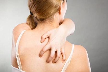 全身发痒是怎么回事?这四个因素造成要及时治疗