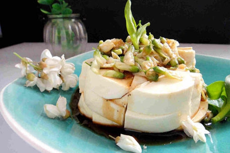 槐花怎么做好吃呢，这三款槐花做法功效与作用