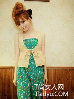 T恤衫 短裤 穿出不一样的风情