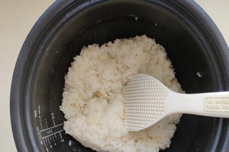 年夜饭八宝饭怎么做才好吃,八宝饭的家常做法和准备材料