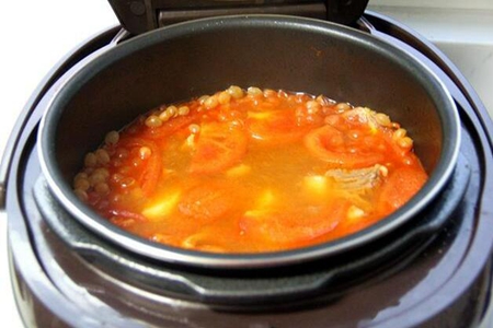 夏季女性去湿气的食物?牛腩西红柿土豆汤养胃去湿气