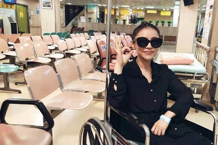 丁当从升降台跌落,幽默回应:摔了屁股会更翘