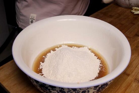 月饼的做法,家庭版五仁月饼的简单做法