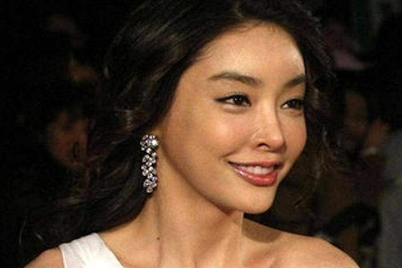 韩国演员张紫妍自杀10年,名单唯一目击者如今现身作证