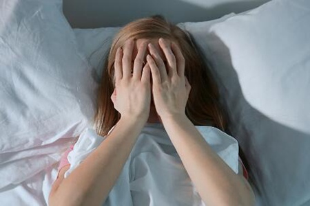 经常失眠是什么原因?这四个原因改善能提高睡眠质量