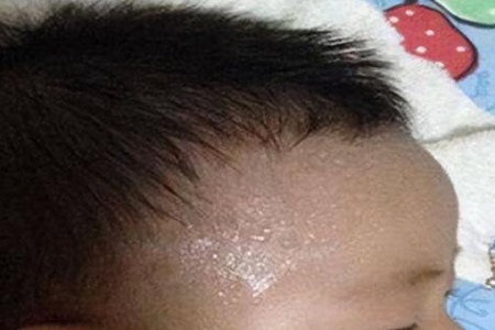 宝宝怎么那么湿?这4个原因妈妈提前知晓能正确护理