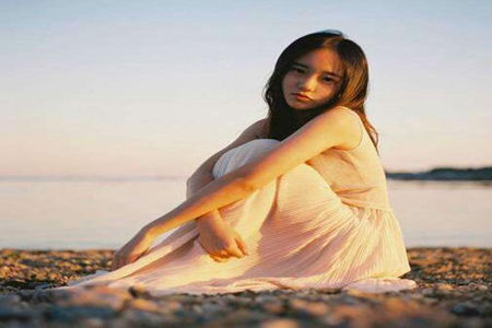 女人露个脚脖子虽能很美,这样容易患踝关节炎和身体健康问题