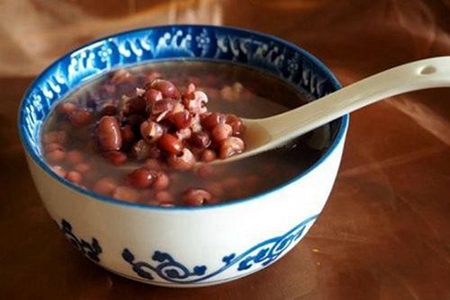 祛湿粥的做法大全,多喝这五种祛湿粥健脾又补气