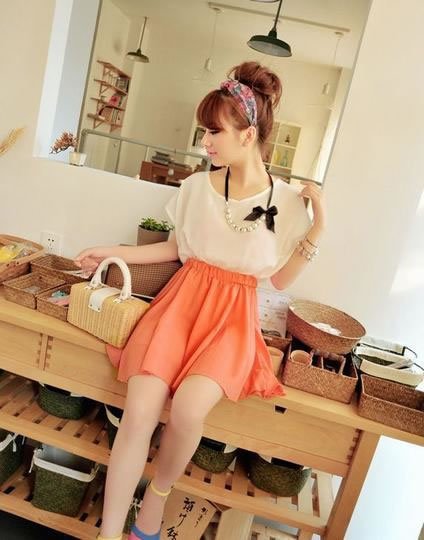 简洁时尚甜美萌系女孩靓搭