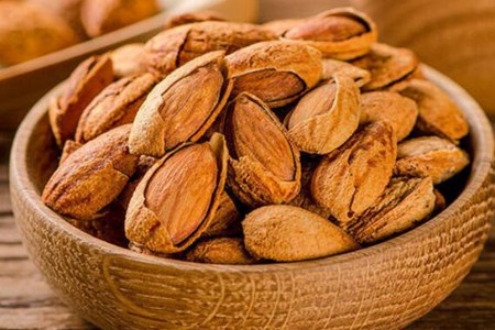 扁桃仁的功效与作用,这五个女人吃扁桃仁的营养价值