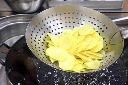 干锅土豆片怎么做好吃又简单?干锅土豆片的做法步骤