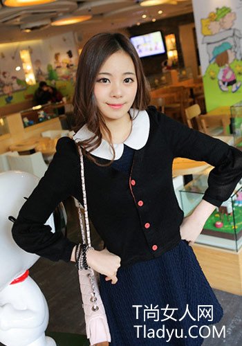 纯白V字针织衫体现女人温馨干练气息