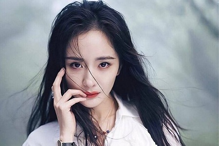 杨幂粉丝怒撕嘉行,共同抵制自私嘉行传媒,真爱粉无疑了