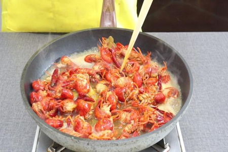 小龙虾的做法,这款香辣小龙虾的做法越吃越过瘾