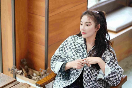 张雨绮没有自信，《乘风破浪的姐姐》天天上热搜的节目