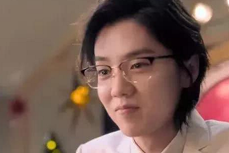 顶流鹿晗与李佳琦首次同框，鹿晗加盟冰冰公司惹争议