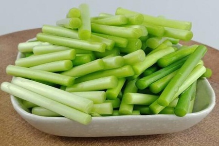 蒜苔的功效与作用,五个女人吃蒜苔的营养功效