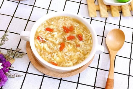 夏季女人补血养颜汤,红枣红糖酒酿鸡蛋做法