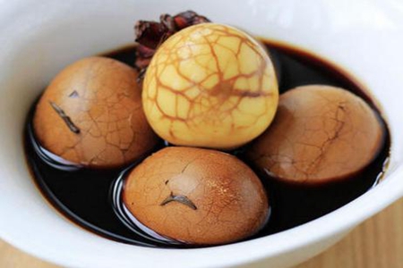 茶叶蛋怎么做才入味又好吃,这款茶香味茶叶蛋的做法及配料