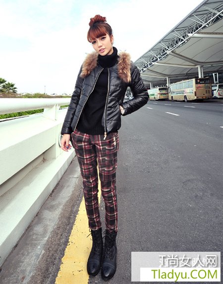 皮草肩领装饰纯色皮衣外套