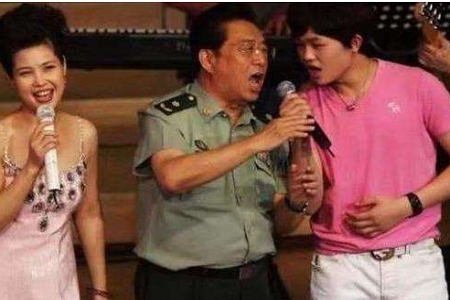 李天一狱内组乐队心情好,网友:这就是音乐世家的真实背景