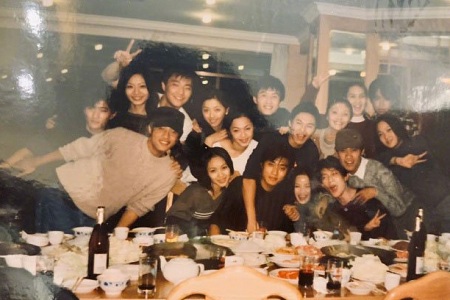 姚晨晒20年旧照合影，虽然我们都老了可梦想依旧年轻