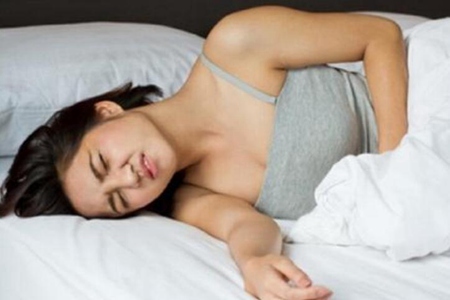 女生来姨妈怎么能缓解疼痛?这五个大姨妈缓解疼痛的方法