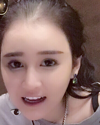 社会你球姐赵本山女儿奢侈生活