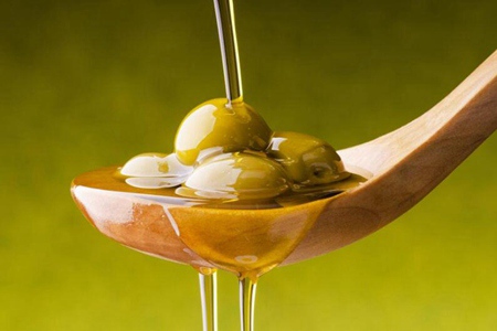 橄榄油的美容方法，这三个橄榄油护肤的正确方法