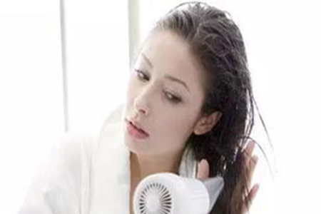 了解坐月子洗头的真相,这五大注意事项需谨记