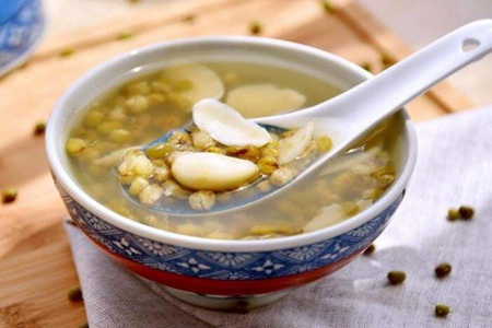 绿豆汤的功效与作用,这五个女人喝绿豆汤营养价值及功效