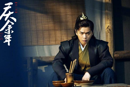 张若昀秒删博diss谁?和父亲导演张健关系好不好?