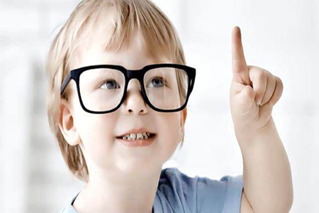 孩子为什么会很容易近视?孩子近视的4个原因