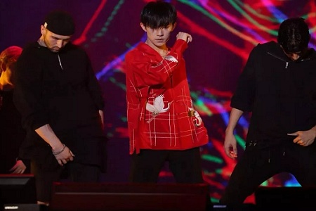 创造营编舞是金星粉？千玺化身舞者助攻创造营