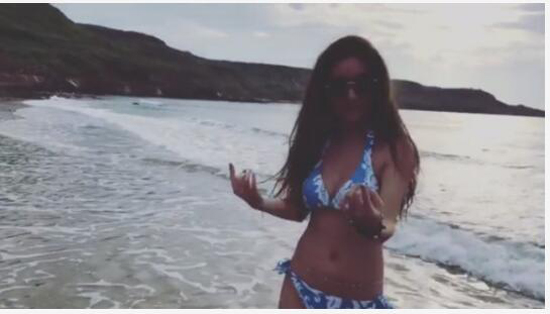 许维恩美女s型比基尼图片大全