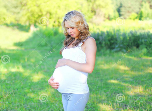 小姑娘怀孕的图片大全