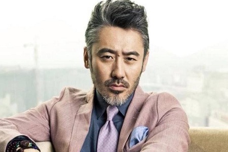 吴秀波低调复出甘愿做配角,网友拷问这是真的吗?