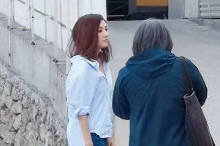 49岁香姐李嘉欣复出,贵妃装惊艳少男少女