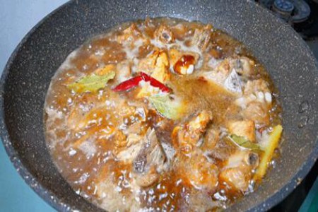 排骨炖土豆怎么做最好吃?这样做营养丰富口感软嫩