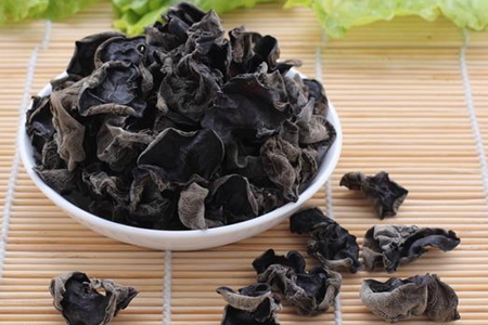 解毒排毒的食物有哪些？女性常吃这几种食物可以养颜护肤！