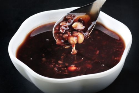 莲子的功效与作用，这三款莲子滋补安神食谱