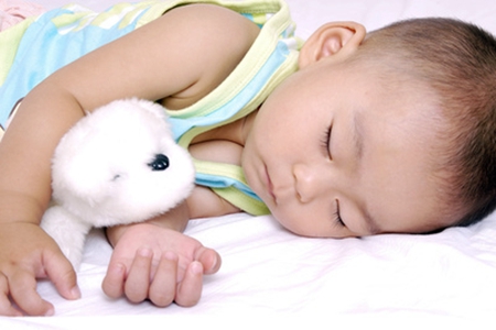 孩子肠绞痛和饥饿怎样区分?肠绞痛会让孩子呆滞