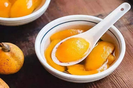 女性多吃枇杷有这些功效，吃枇杷注意事项