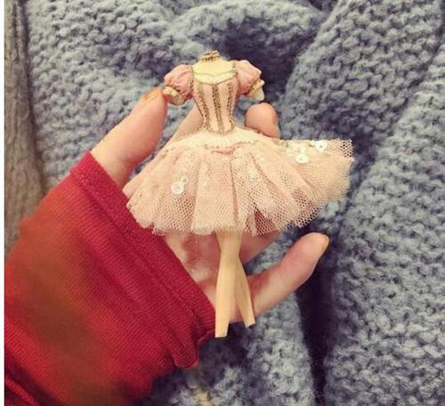 雪莉镜面的如此大胆