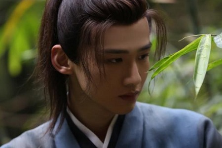 白敬亭完美侧颜杀好绝,忧郁少年郎帅气逼人